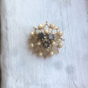 Vintage Pearl Diamond Star Onyx Brooch Pin Costume